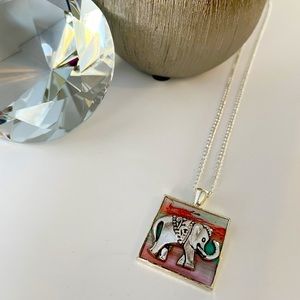 Silver plated, 18” chain, with elephant pendant